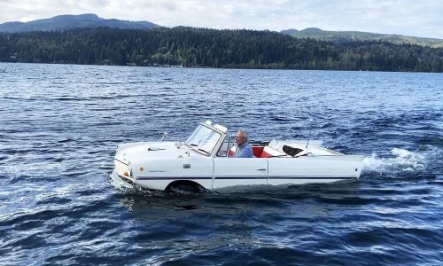 The 15 weirdest cars from the 1960s