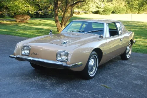 The 15 weirdest cars from the 1960s