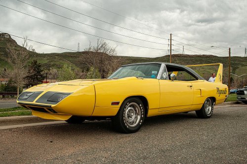16 1970s muscle cars burning major rubber