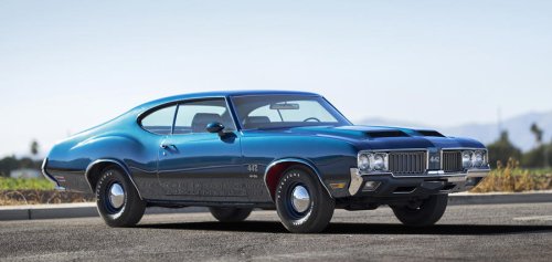 16 1970s muscle cars burning major rubber
