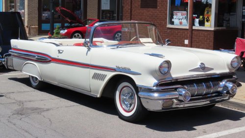 10 performance cars that set the stage for the muscle car era