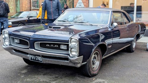 8 American cars that defined the spirit of the 1960s