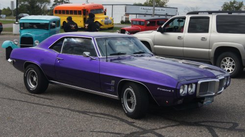 12 1960s cars that defined their generation completely