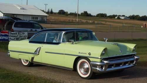 10 performance cars that set the stage for the muscle car era