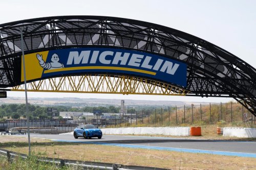Mi experiencia con el Alpine A390 en el Jarama: 3.800 metros y 13 curvas míticas dictan sentencia