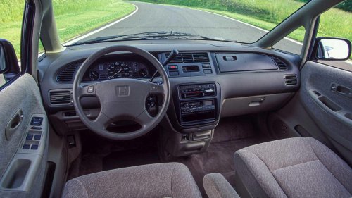 Honda, Honda Odyssey, The first-gen Honda Odyssey lacked the one feature minivans should have
