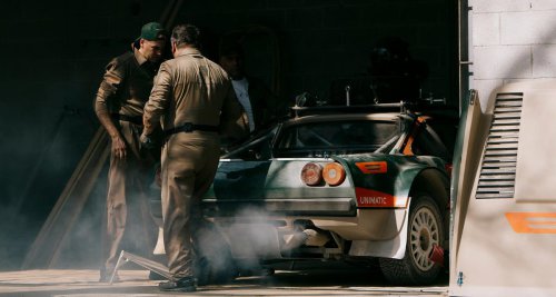 Automobili Amos quiere vestirnos de rally: las pistas polvorientas merecen ropa de lujo