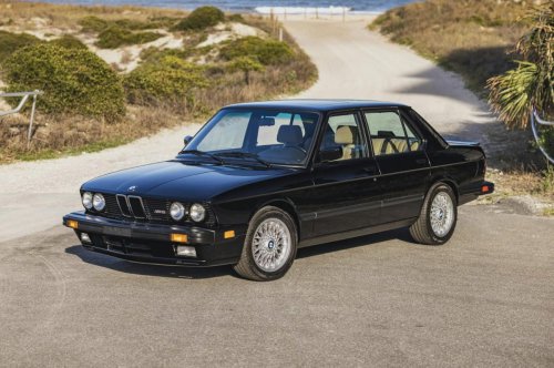 Rare E28 BMW M5 sets record with $195K sale
