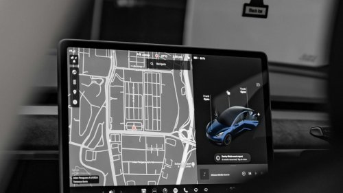 10 car tech features that improve safety &amp; 10 that distract you