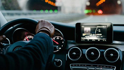 10 car tech features that improve safety &amp; 10 that distract you