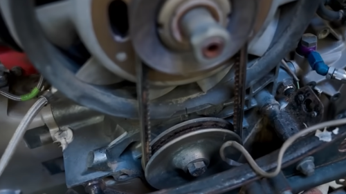 Porsche | Watch the Porsche 959 Dakar legend get torn apart and rebuilt