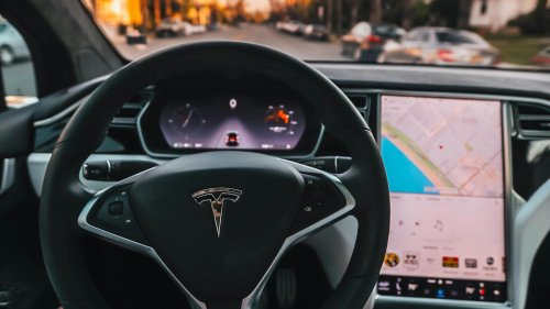 10 car tech features that improve safety &amp; 10 that distract you