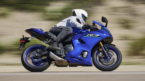 Riding Yamaha's new 2026 R7 shows just how much sport bike you get for under $10,000