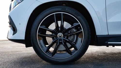 The updated Mercedes SUV has over 3,000 new parts, and you’d never guess why