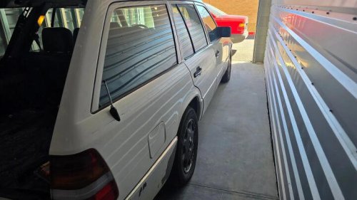 1994 Mercedes-Benz E320