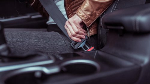 SEAT, Why did car manufacturers stop using automatic seat belts?
