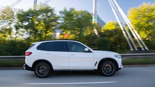 The luxury SUV that's now cheaper than a new Camry, and still better in every way