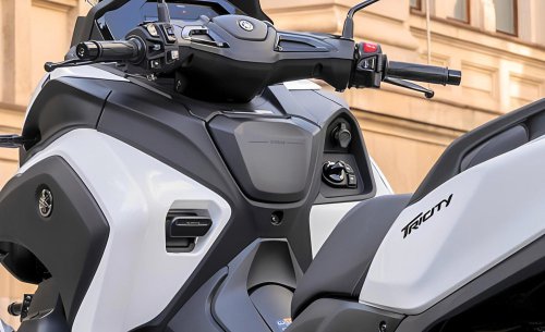 Yamaha Tricity 300 2026: el primer escúter del mundo con airbag frontal que revoluciona la seguridad