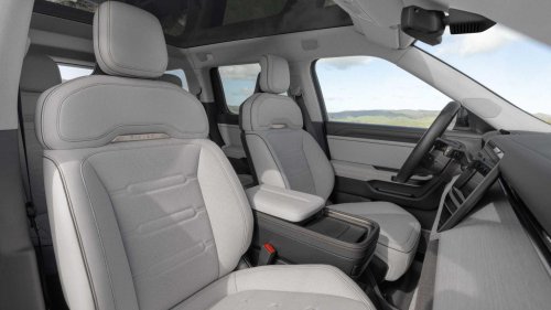 Rivian R2 vs. Toyota 4Runner: When old-school off-roading is hard to beat