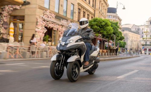 Yamaha Tricity 300 2026: el primer escúter del mundo con airbag frontal que revoluciona la seguridad