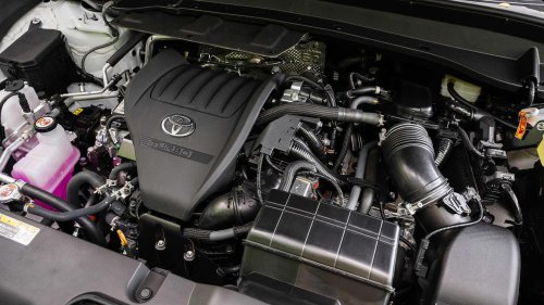 How Volkswagen's three-row 2027 Atlas stacks up against the Toyota Grand Highlander