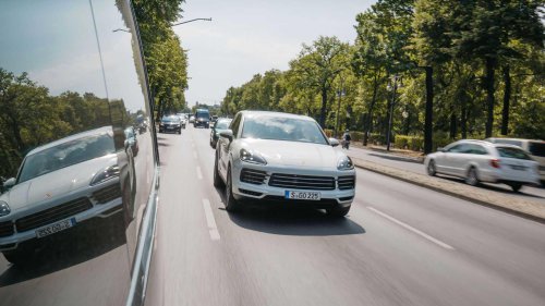 2019 Porsche Cayenne vs. 2026 Honda CR-V: A used luxury bargain