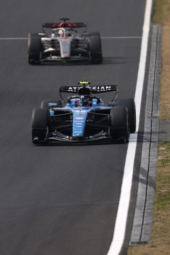 Carlos Sainz manda una solución a la F1 y FIA: "Prefiero ser lento si puedo empujar más"