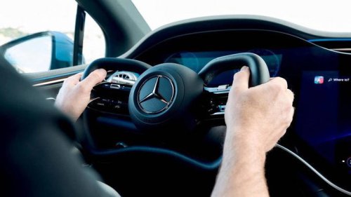 Mercedes revoluciona el automóvil con el nuevo volante por cable del EQS: "Deja al resto de coches obsoletos"