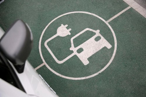 La gran mentira de la carga rápida, por qué tu eléctrico o PHEV no carga como te prometen