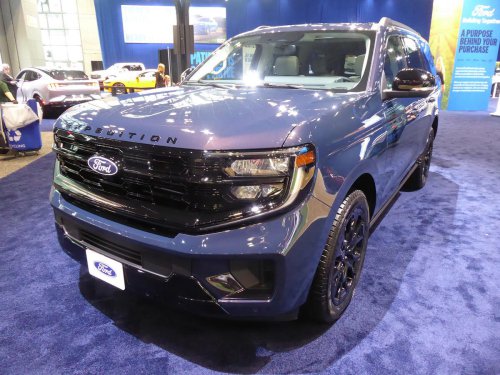 New York Auto Show reflects an industry in flux