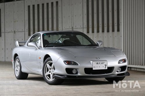 奇跡のフルノーマル状態! 25年間ワンオーナー「マツダ RX-7（FD3S）」の外観・内装をイッキ見