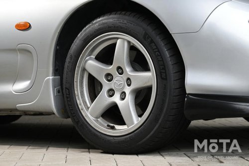 奇跡のフルノーマル状態! 25年間ワンオーナー「マツダ RX-7（FD3S）」の外観・内装をイッキ見