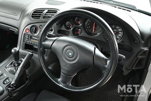奇跡のフルノーマル状態! 25年間ワンオーナー「マツダ RX-7（FD3S）」の外観・内装をイッキ見