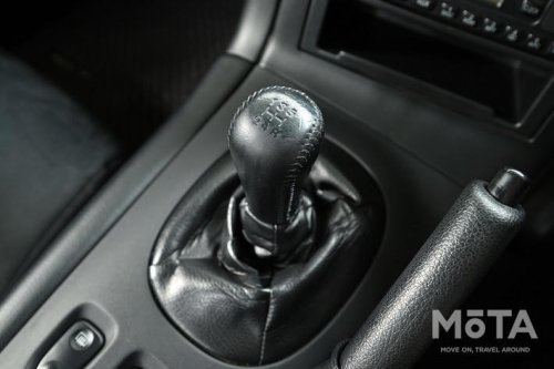 奇跡のフルノーマル状態! 25年間ワンオーナー「マツダ RX-7（FD3S）」の外観・内装をイッキ見