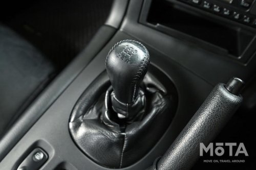 奇跡のフルノーマル状態! 25年間ワンオーナー「マツダ RX-7（FD3S）」の外観・内装をイッキ見