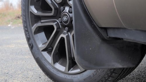 It was arguably a terrible week to test the Land Rover Defender Octa