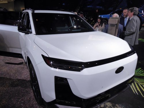 New York Auto Show reflects an industry in flux