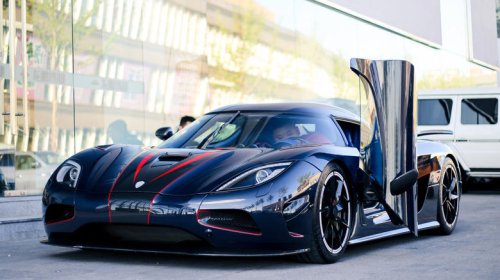 10 of the fastest mid-engine sports cars ever built, ranked