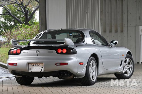 奇跡のフルノーマル状態! 25年間ワンオーナー「マツダ RX-7（FD3S）」の外観・内装をイッキ見