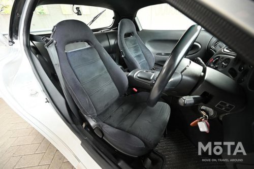 奇跡のフルノーマル状態! 25年間ワンオーナー「マツダ RX-7（FD3S）」の外観・内装をイッキ見