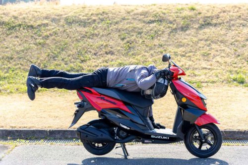 125ccスポーツスクーターとは?スズキ『アヴェニス125』は“バイク初心者”の気持ちを昂らせるアブないやつかもしれない【スズキ アヴェニス125／インプレ・レビュー 中編】