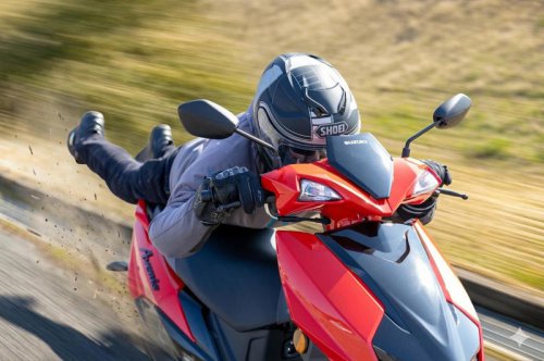 125ccスポーツスクーターとは?スズキ『アヴェニス125』は“バイク初心者”の気持ちを昂らせるアブないやつかもしれない【スズキ アヴェニス125／インプレ・レビュー 中編】