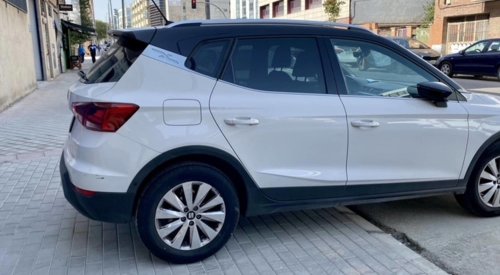 La lección de civismo que se ha vuelto viral: dos notas en un coche para sonrojar a cualquier conductor