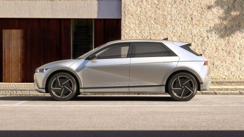 Hyundai, Hyundai won't let fads determine its powertrain strategy