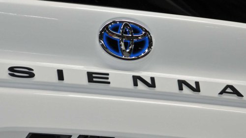 Toyota, Battery, Toyota hybrid battery warranty makes replacement costs & lifespan less of a concern