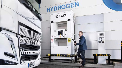 Toyota is teaming up with these two auto giants for a big hydrogen push