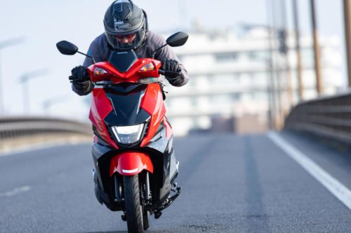 125ccスポーツスクーターとは?スズキ『アヴェニス125』は“バイク初心者”の気持ちを昂らせるアブないやつかもしれない【スズキ アヴェニス125／インプレ・レビュー 中編】