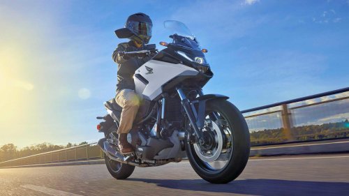 Touring, Triumph Tiger Sport 660: Stable and effortless touring at 80 MPH