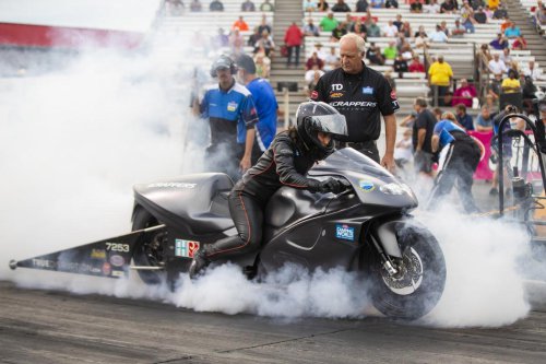 NHRA sisters Jasmine Salinas and Jianna Evaristo-Salinas bring speed and style to the track, in photos