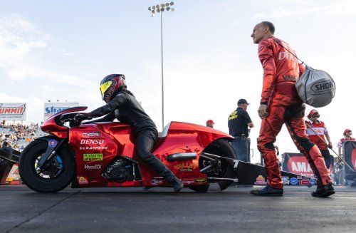 NHRA sisters Jasmine Salinas and Jianna Evaristo-Salinas bring speed and style to the track, in photos